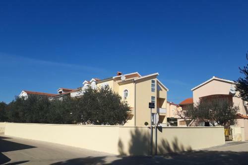 Apartments With A Parking Space Vrsi - Mulo (zadar) - 5796