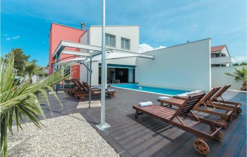 Holiday Home Bana Jelacica Bb V