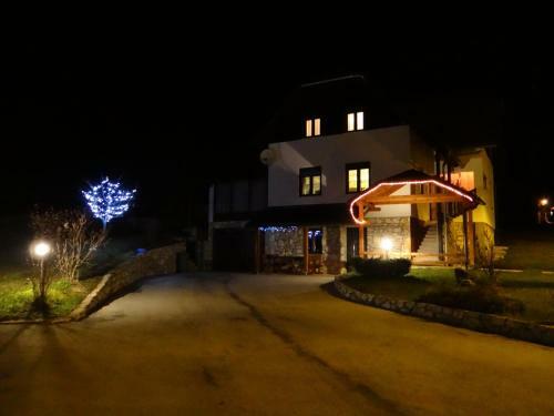 Hostal Apartments Poljanak