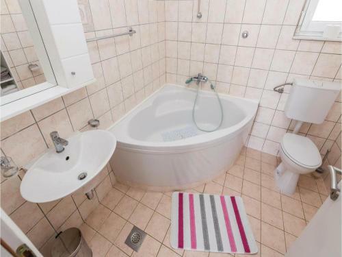 Three-bedroom Apartment In Poljane