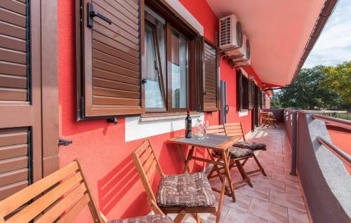 Hostal Sea View Apartments With Private Pool