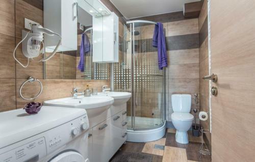Hostal Sea View Apartments With Private Pool