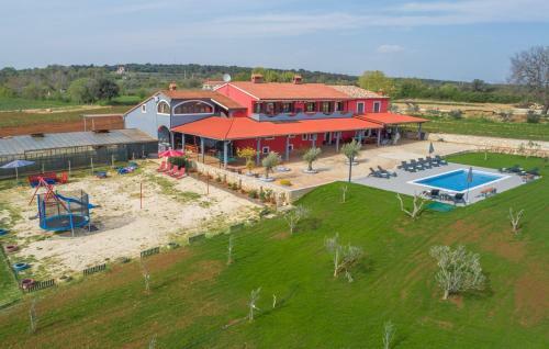 Hostal Sea View Apartments With Private Pool