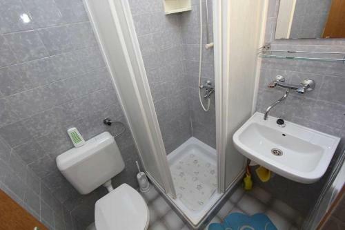 Hostal Apartments Anita