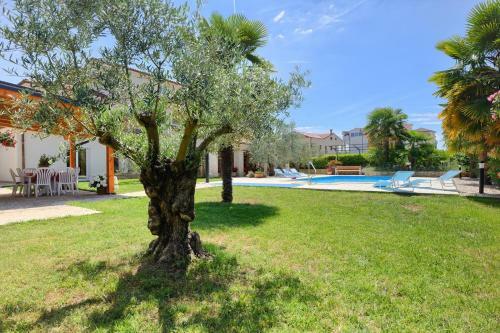 Hostal Villa Hope - Apartments With Shared Pool