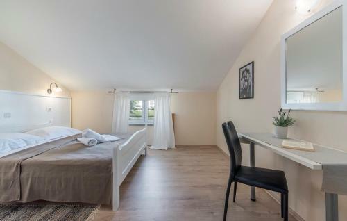 Hostal Villa Hope - Apartments With Shared Pool