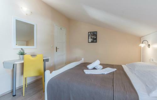 Hostal Villa Hope - Apartments With Shared Pool