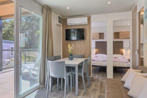 Mobile Homes Camping Santa Marina, Lanterna