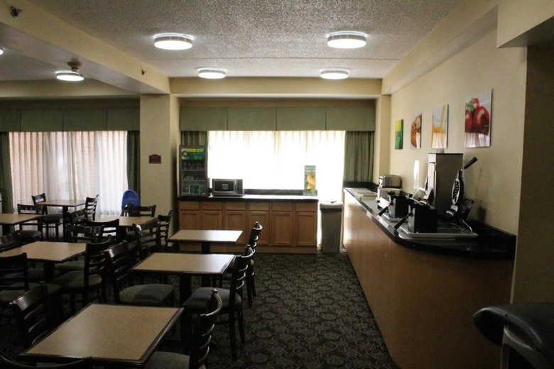 Hotel Comfort Inn Fiesta At Six Flags