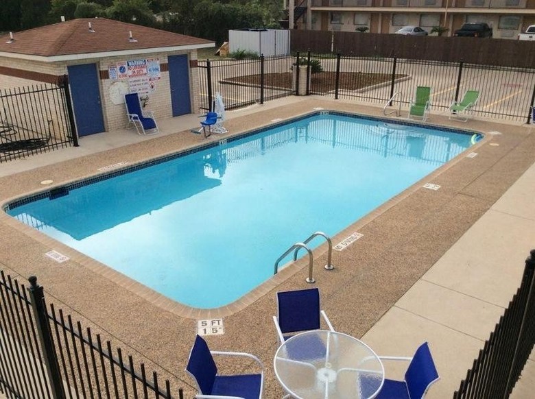 Hotel Econo Lodge East