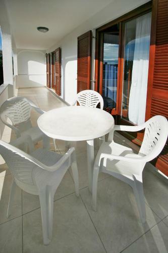 Apartments Ava