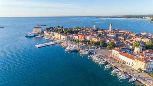 Apartamentos Labinac Ines, Only 300 M From Beach