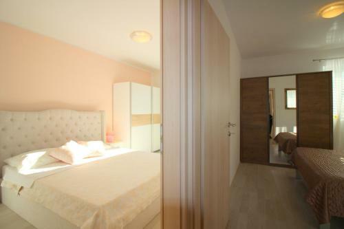 Holiday Home In Porec/istrien 9918