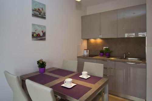 Apartments Adria