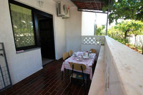 Apartment Sasa Bozac