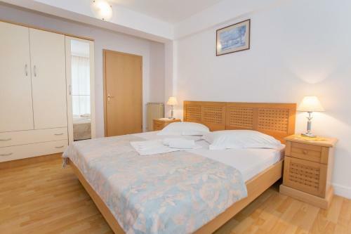 Hostal Apartment Complex Slavica