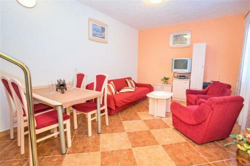 Hostal Apartment Complex Slavica