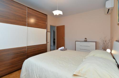 Apartments Rocka 1195