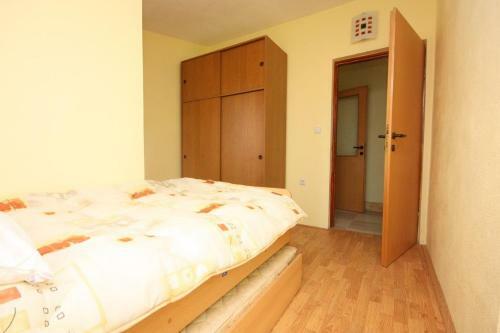 Apartments With A Swimming Pool Podgradina (Novigrad) - 6198