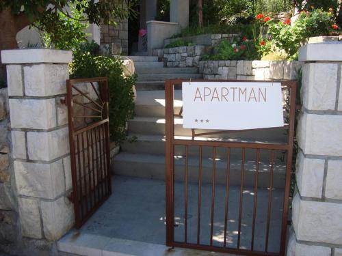 Apartment Postira 14902a