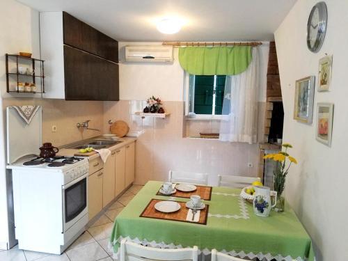 Holiday House With Wifi Dol (brac) - 5674