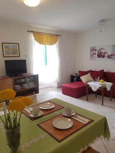Holiday House With Wifi Dol (brac) - 5674