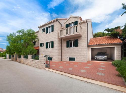 Apartment Postira 15242a