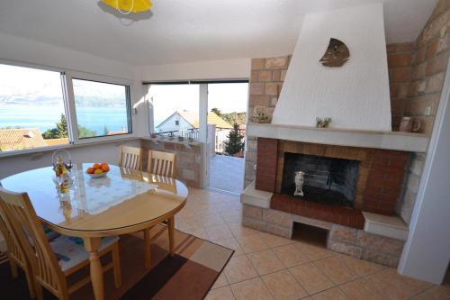Apartment Postira 2910d