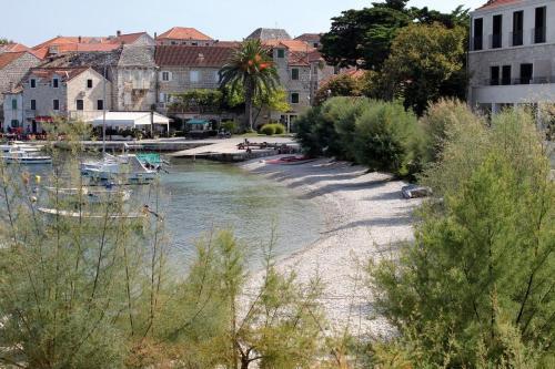 Apartments With A Parking Space Postira (brac) - 765