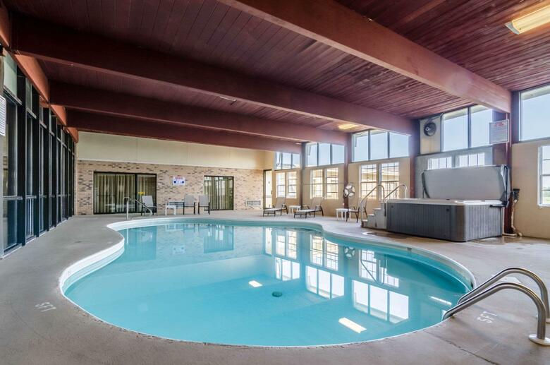 Hotel Sunflower Inn & Suites