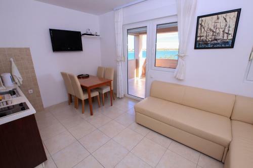 Apartments Miroslav
