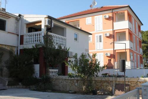 Apartments With A Parking Space Povljana (Pag) - 6315