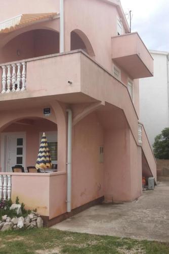 Apartment Povljana 11516a