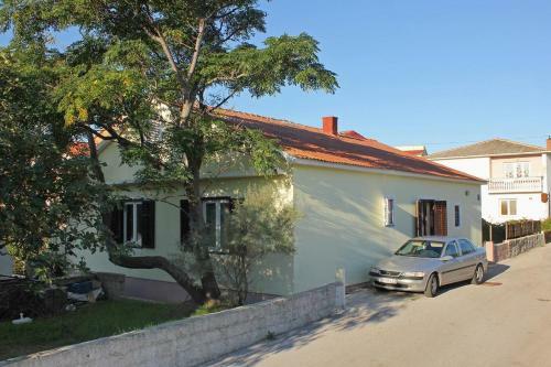 Apartment Povljana 9353a