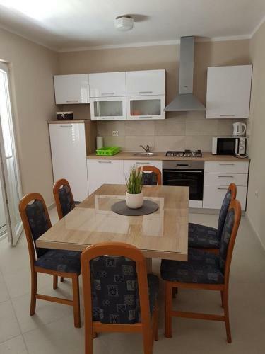 Apartments With A Parking Space Povljana (Pag) - 6298