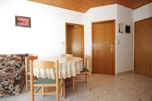Apartments With A Parking Space Preko (ugljan) - 8417