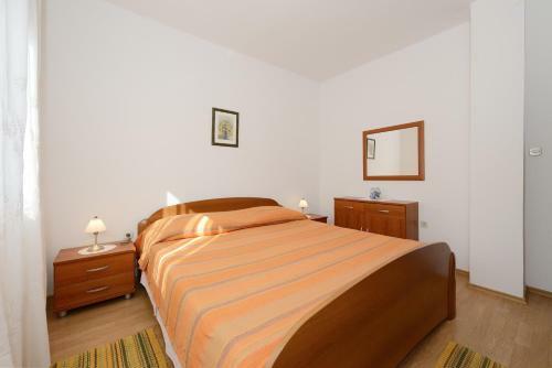 Apartments Mirela 30