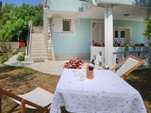 Apartment House Premate