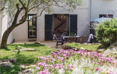 Three-bedroom Holiday Home In Premantura