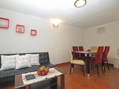 House Selo 672