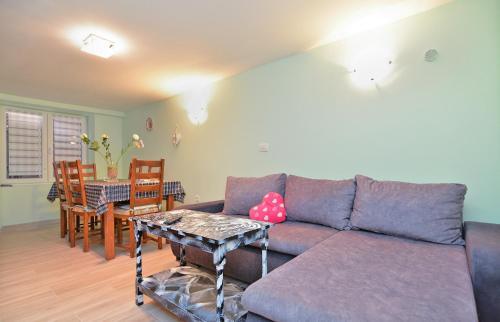 Apartamento House Biserka 1736