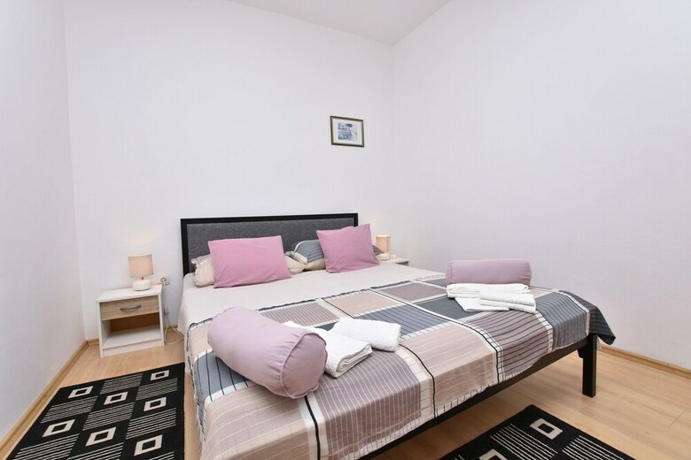 Apartments Dragica