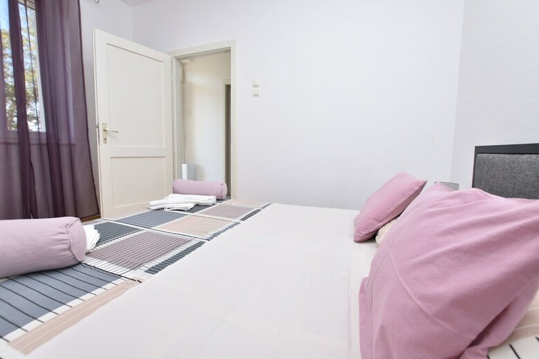 Apartments Dragica