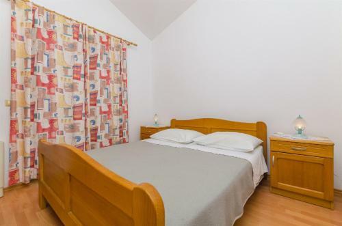 Apartments Karmela
