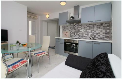 Apartments Elvi