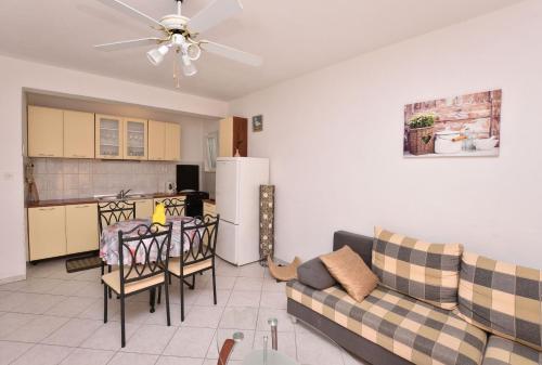 Hostal Apartments And Room Krste