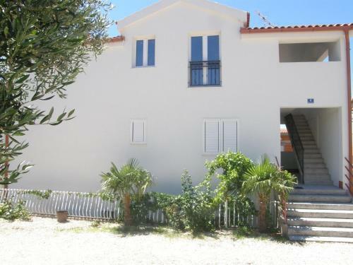 Hostal Apartments And Room Krste