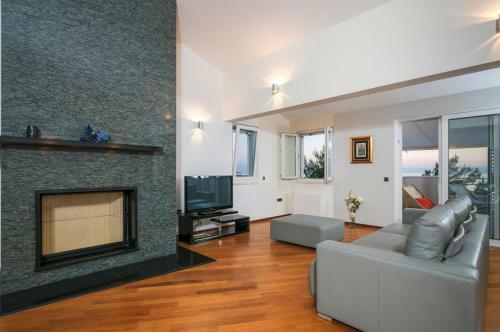 Primosten Villa Sleeps 14 Pool Air Con Wifi