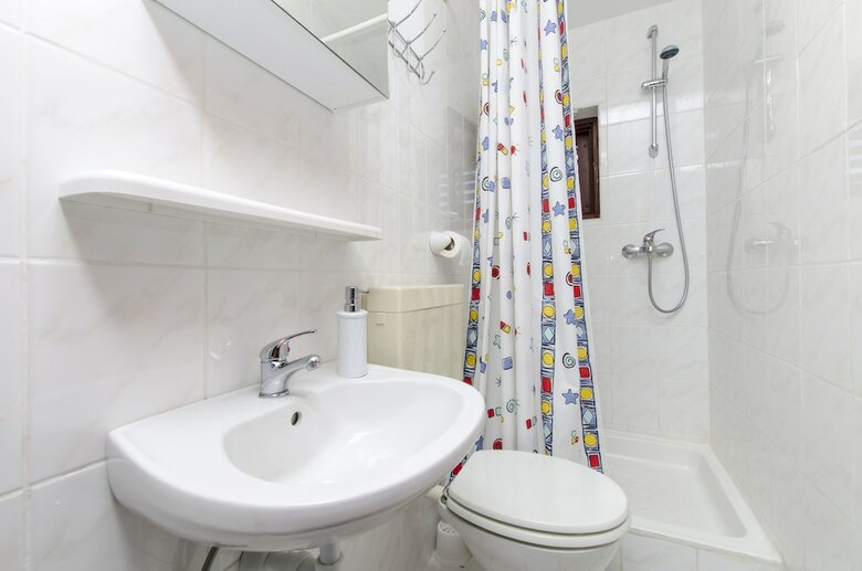 Hostal Apartments And Room Bla?enka S.