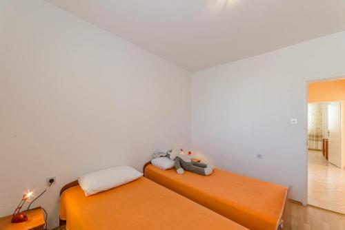 Apartment Privlaka 12922b